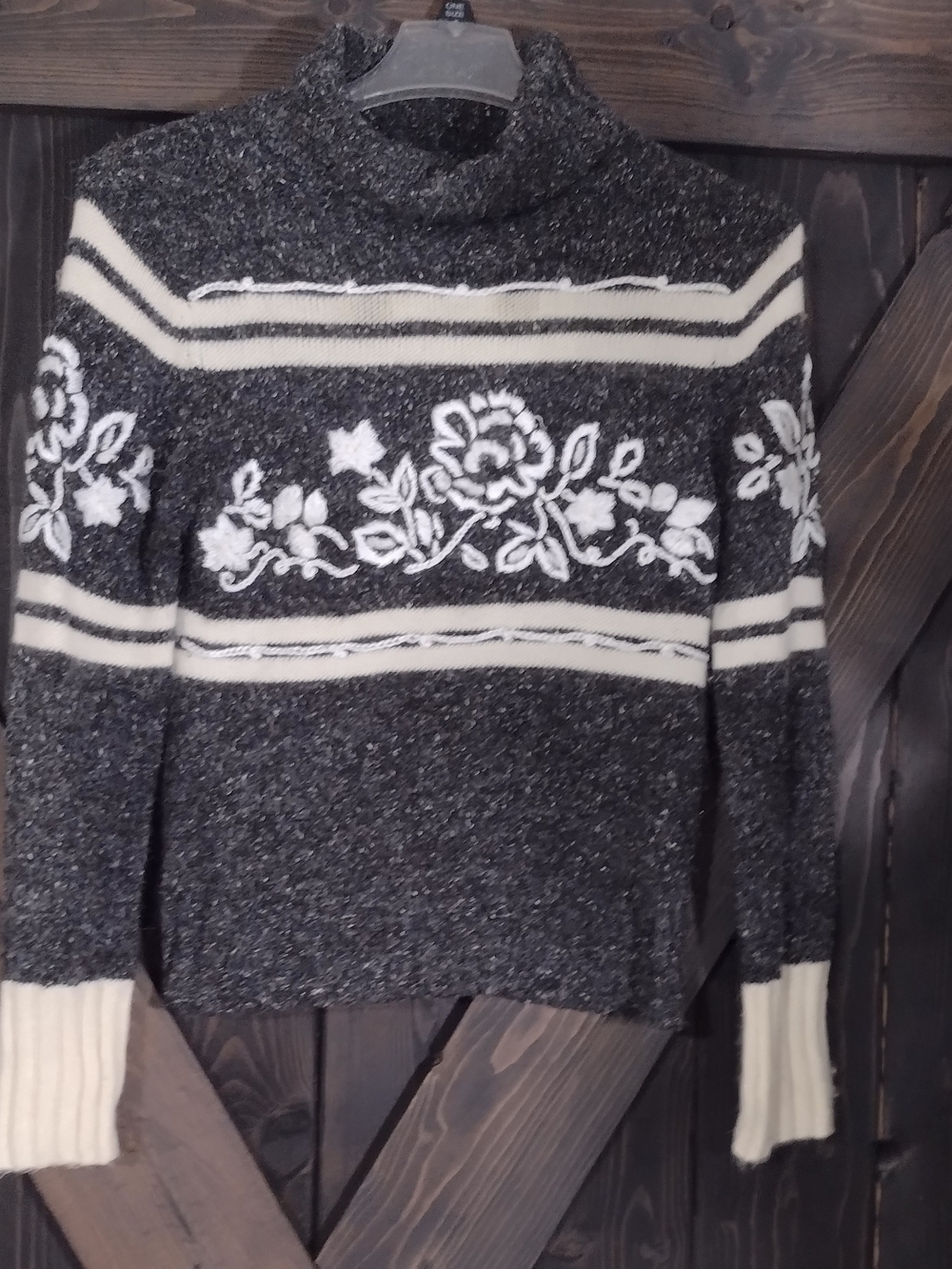 Dress Barn Gray and Cream Floral Stripe Turtleneck Sweater Sz Small
